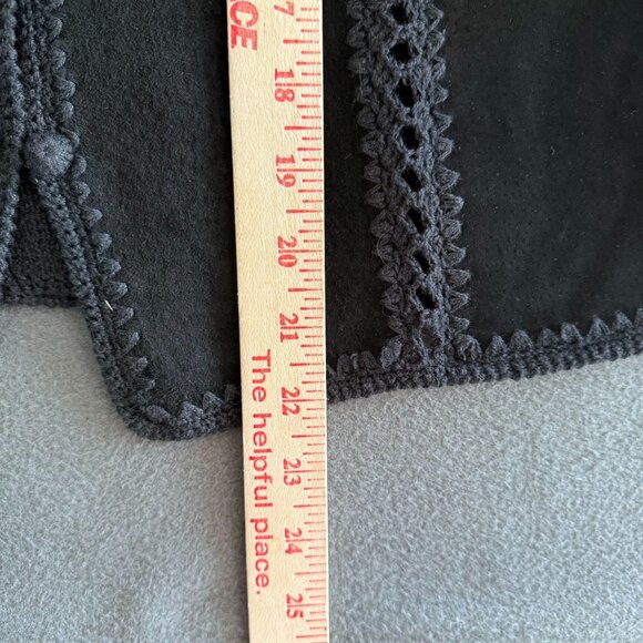 VTG Cabin Creek Leather/Knit Button Front Vest Crochet Trim Women Medium Black - Picture 7 of 8